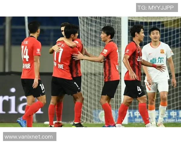 武汉篮球队进攻战术解析与深度剖析助力球队崛起之路