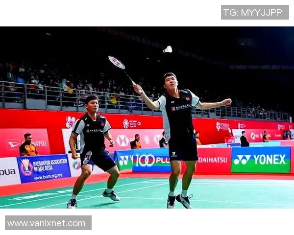 深圳羽毛球队防守策略揭秘：深度解析其战术与训练方法